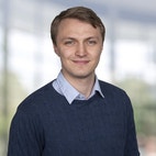 Bilde av megler Mathias Sjøvold Moseng