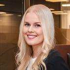 Bilde av megler Sara Berg