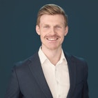 Bilde av megler Håkon Sumstad Andresen