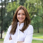 Bilde av megler Adriana Jaqueline Lima