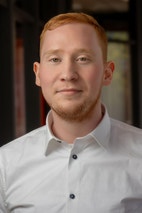 Bilde av megler Jonas Strand Mikalsen