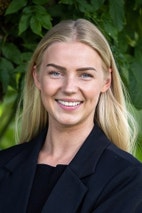 Bilde av megler Amanda Sofie Jarnang