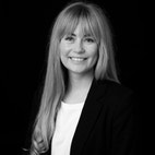 Bilde av megler Karoline Selvåg