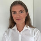 Bilde av megler Tine