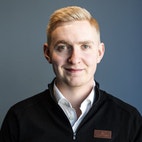 Bilde av megler Magnus Kåsa Minde