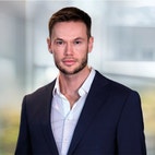 Bilde av megler Andreas Høstvik