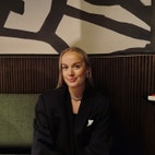 Bilde av megler Adina Bo