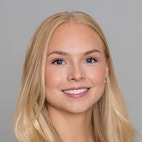 Bilde av megler Tiril Holmøy Olsen