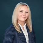 Bilde av megler Celine Gruer Øveraasen