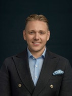 Bilde av megler Nilas Bakker