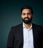 Bilde av megler Temoor Sikander