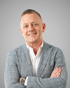 Bilde av megler Stian Berglund