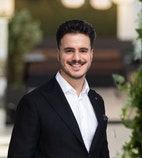 Bilde av megler Abbas Al-Rekabi