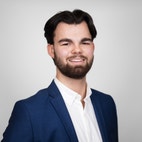 Bilde av megler Oliver Andreassen