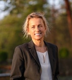 Bilde av megler Gunn Ramberg