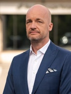 Bilde av megler Johannes Austefjord