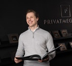 Bilde av megler Jouri Larsen