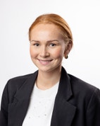 Bilde av megler Anniken Møretrø