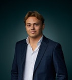 Bilde av megler Martin Osuldsen Pettersen