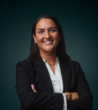 Bilde av megler Buket Altunbas