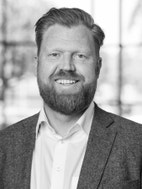 Bilde av megler Kristian Løkken