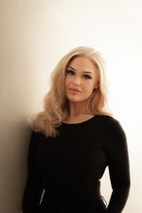 Bilde av megler Regine Borlaug