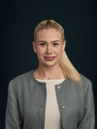 Bilde av megler Tina Herberg