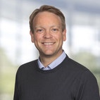 Bilde av megler Raymond Øverby