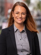 Bilde av megler Sarah Skeimo