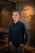 Bilde av megler Håvard Eliassen