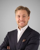 Bilde av megler Fredrik Rindahl