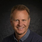 Bilde av megler Morten