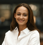 Bilde av megler Liv Zeinab Lyster Edo