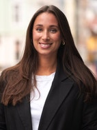 Bilde av megler Anniken Gjertsen