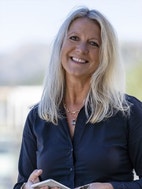 Bilde av megler Therese Schutz Pettersen