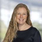 Bilde av megler Vera Adolfsen