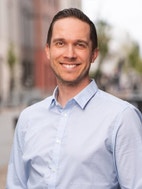 Bilde av megler Kristoffer Lauvsland