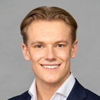 Bilde av megler Andreas Holt Lindstad