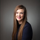 Bilde av megler Kristine Langfjell