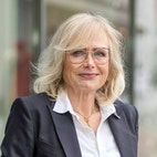 Bilde av megler Nina Hage Istad