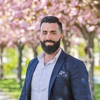 Bilde av megler Hamza Farhat