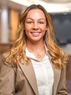 Bilde av megler Louise Reeh Øvretveit