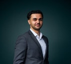 Bilde av megler Arian Farzinpour