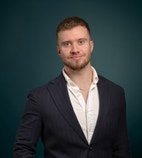 Bilde av megler Robin Gamme