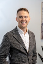 Bilde av megler Jonas Paulsen