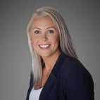 Bilde av megler Linda Midtlyng