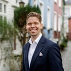 Bilde av megler Lasse Løvdahl