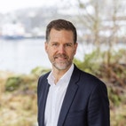 Bilde av megler Åge Gulbrandsøy