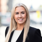 Bilde av megler Heidi Anett Larsen