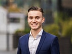 Bilde av megler Oscar Omland